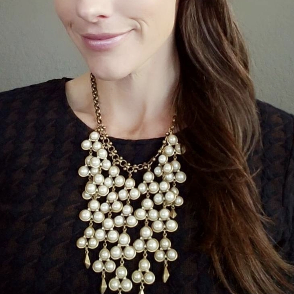 Stella & Dot Delilah bib necklace